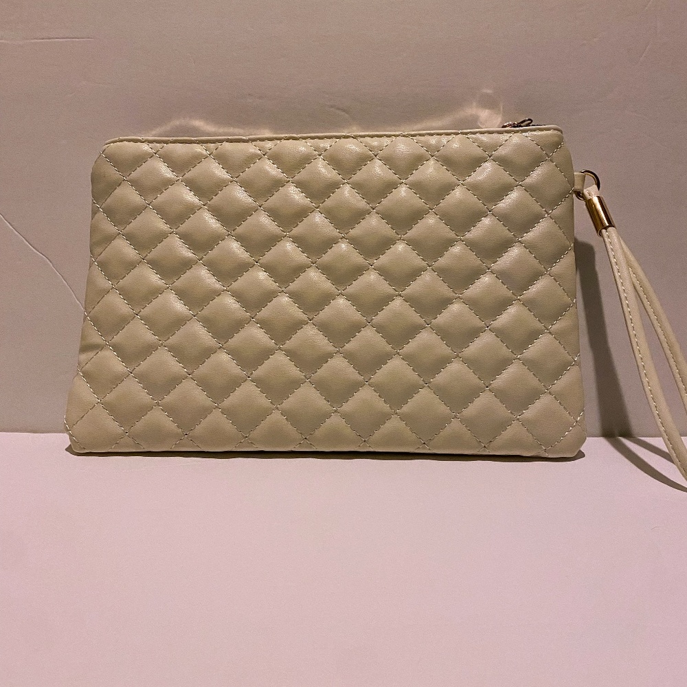 Wristlet